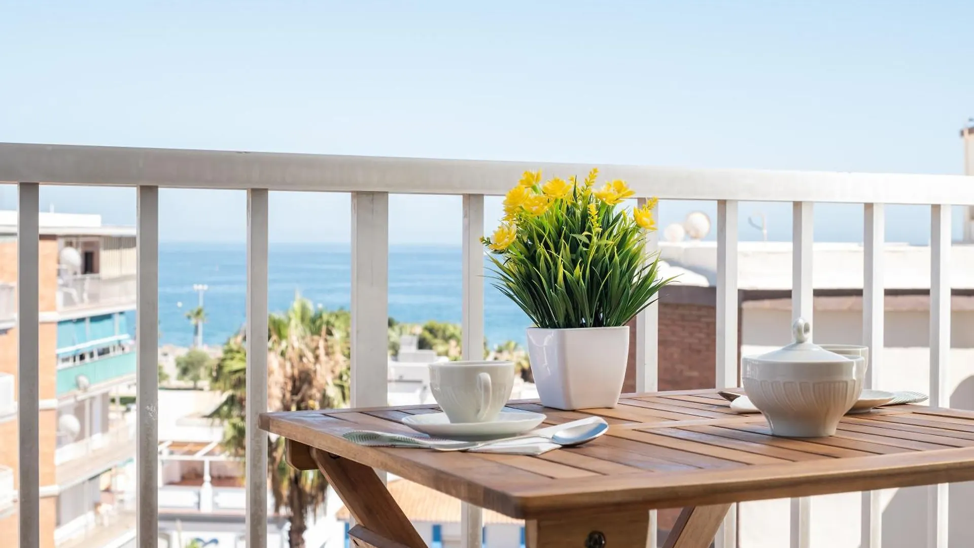 Marineros Sureste A111 Torre Del Mar 0*,